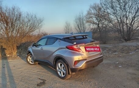 Toyota C-HR I рестайлинг, 2017 год, 1 850 000 рублей, 4 фотография