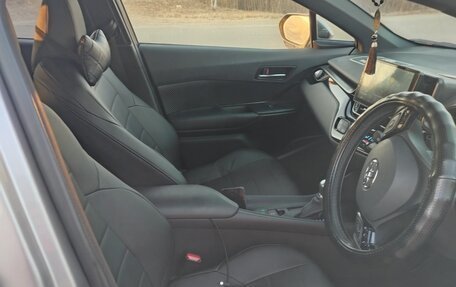 Toyota C-HR I рестайлинг, 2017 год, 1 850 000 рублей, 8 фотография