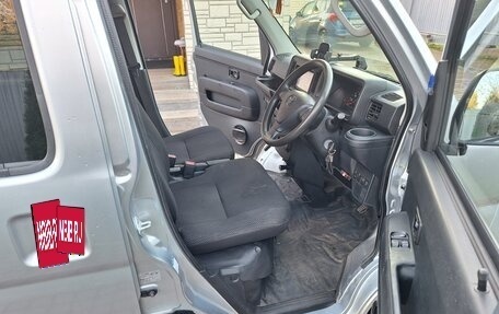 Toyota Pixis Van I, 2019 год, 1 170 000 рублей, 13 фотография