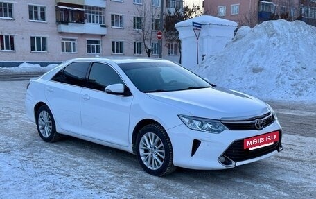 Toyota Camry, 2017 год, 2 500 000 рублей, 3 фотография