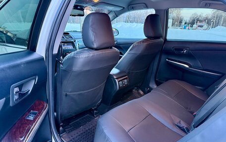 Toyota Camry, 2017 год, 2 500 000 рублей, 10 фотография