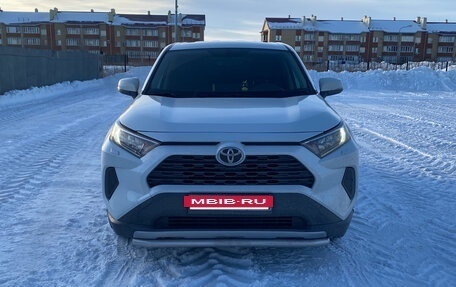 Toyota RAV4, 2020 год, 3 350 000 рублей, 2 фотография