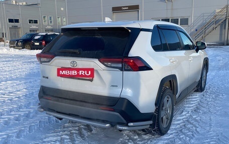 Toyota RAV4, 2020 год, 3 350 000 рублей, 5 фотография