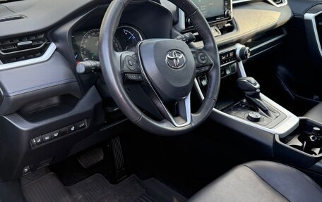 Toyota RAV4, 2021 год, 4 700 000 рублей, 5 фотография