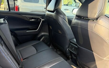 Toyota RAV4, 2021 год, 4 700 000 рублей, 7 фотография