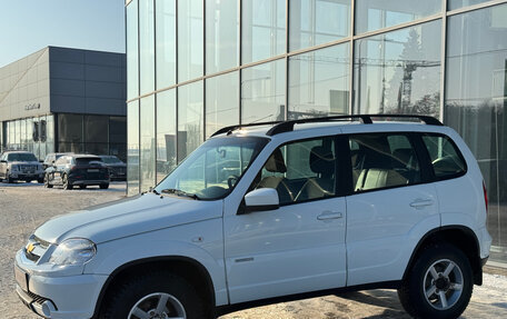 Chevrolet Niva I рестайлинг, 2015 год, 799 000 рублей, 3 фотография