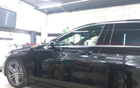 Mercedes-Benz E-Класс, 2019 год, 3 450 000 рублей, 3 фотография