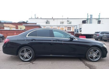 Mercedes-Benz E-Класс, 2019 год, 3 450 000 рублей, 8 фотография