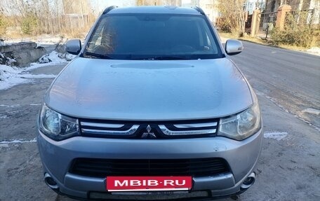 Mitsubishi Outlander III рестайлинг 3, 2012 год, 1 200 000 рублей, 5 фотография