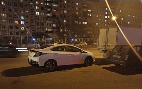 Chevrolet Volt II, 2016 год, 1 400 000 рублей, 13 фотография