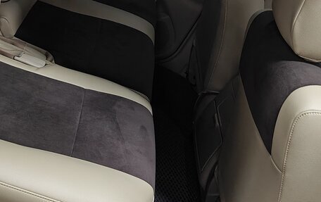 Toyota Land Cruiser 100 рестайлинг 2, 2001 год, 1 700 000 рублей, 12 фотография