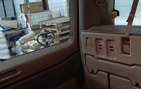 Toyota Land Cruiser 100 рестайлинг 2, 2001 год, 1 700 000 рублей, 14 фотография