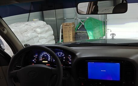 Toyota Land Cruiser 100 рестайлинг 2, 2001 год, 1 700 000 рублей, 13 фотография