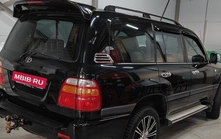 Toyota Land Cruiser 100 рестайлинг 2, 2001 год, 1 700 000 рублей, 2 фотография