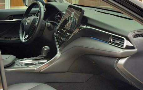 Toyota Camry, 2023 год, 3 850 000 рублей, 10 фотография