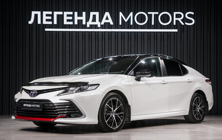 Toyota Camry, 2021 год, 3 040 000 рублей, 1 фотография