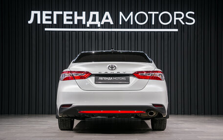 Toyota Camry, 2021 год, 3 040 000 рублей, 5 фотография