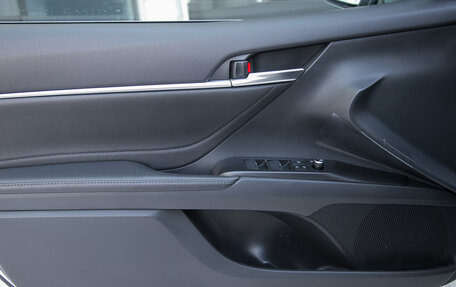 Toyota Camry, 2021 год, 3 040 000 рублей, 20 фотография