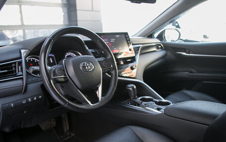 Toyota Camry, 2021 год, 3 040 000 рублей, 18 фотография