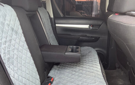 Toyota Hilux VIII, 2018 год, 2 860 000 рублей, 13 фотография