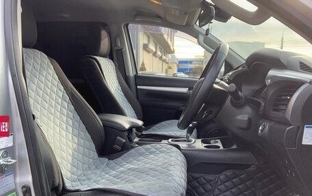 Toyota Hilux VIII, 2018 год, 2 860 000 рублей, 12 фотография