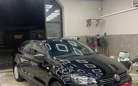 Volkswagen Polo VI (EU Market), 2013 год, 680 000 рублей, 2 фотография