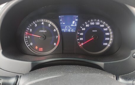 Hyundai Solaris II рестайлинг, 2011 год, 590 000 рублей, 7 фотография