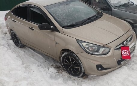 Hyundai Solaris II рестайлинг, 2011 год, 590 000 рублей, 9 фотография