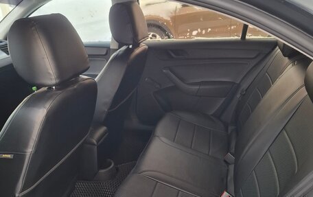 Skoda Rapid I, 2015 год, 820 000 рублей, 4 фотография