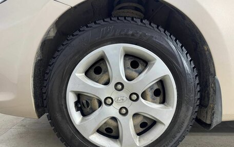 Hyundai Solaris II рестайлинг, 2011 год, 670 000 рублей, 8 фотография