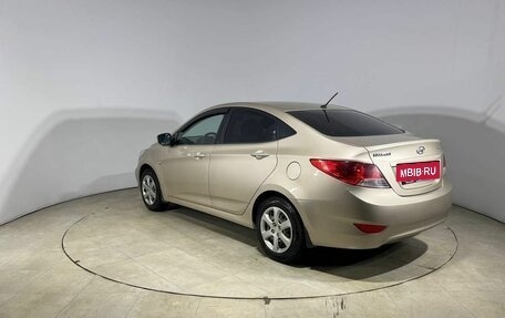 Hyundai Solaris II рестайлинг, 2011 год, 670 000 рублей, 6 фотография