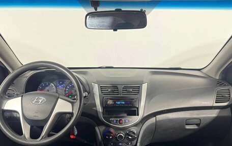 Hyundai Solaris II рестайлинг, 2011 год, 670 000 рублей, 11 фотография