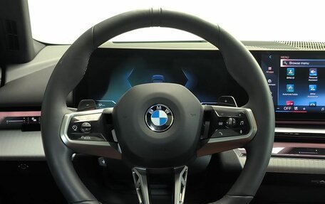 BMW 5 серия, 2025 год, 10 290 000 рублей, 15 фотография