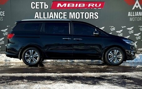 KIA Carnival III, 2019 год, 3 300 000 рублей, 9 фотография