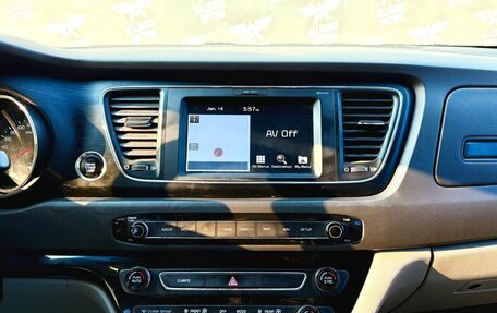 KIA Carnival III, 2019 год, 3 300 000 рублей, 16 фотография