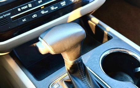 KIA Carnival III, 2019 год, 3 300 000 рублей, 26 фотография