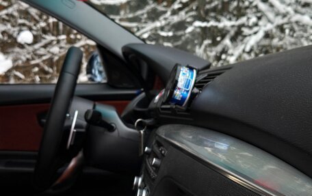 BMW 1 серия, 2008 год, 1 400 000 рублей, 24 фотография