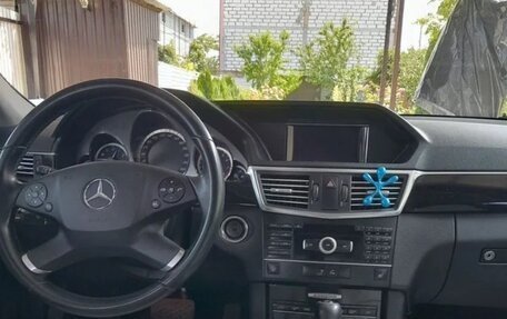 Mercedes-Benz E-Класс, 2011 год, 1 550 000 рублей, 7 фотография