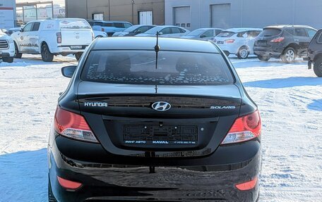 Hyundai Solaris II рестайлинг, 2011 год, 832 000 рублей, 6 фотография