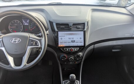 Hyundai Solaris II рестайлинг, 2011 год, 832 000 рублей, 7 фотография