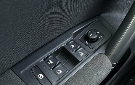 Volkswagen Tiguan II, 2017 год, 2 290 000 рублей, 15 фотография