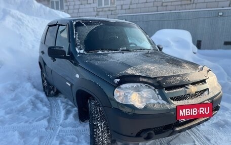 Chevrolet Niva I рестайлинг, 2016 год, 670 000 рублей, 3 фотография