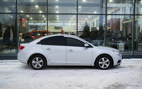 Chevrolet Cruze II, 2010 год, 550 000 рублей, 8 фотография
