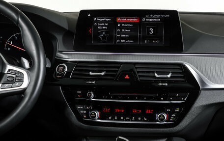 BMW 5 серия, 2018 год, 3 749 000 рублей, 14 фотография