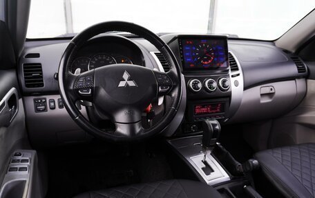 Mitsubishi Pajero Sport II рестайлинг, 2013 год, 1 655 000 рублей, 9 фотография