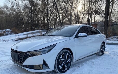 Hyundai Elantra, 2022 год, 1 750 000 рублей, 1 фотография