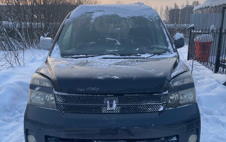 Toyota Voxy II, 2005 год, 440 000 рублей, 1 фотография