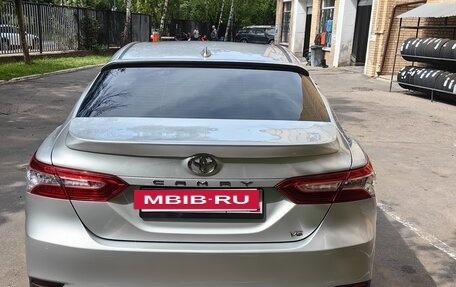 Toyota Camry, 2019 год, 2 700 000 рублей, 6 фотография