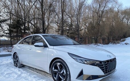 Hyundai Elantra, 2022 год, 1 750 000 рублей, 2 фотография