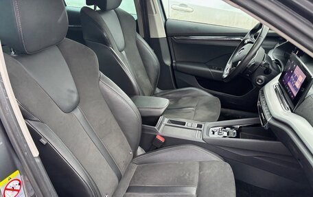 Skoda Octavia IV, 2021 год, 2 390 000 рублей, 19 фотография